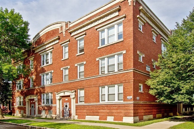 7755 S Sangamon