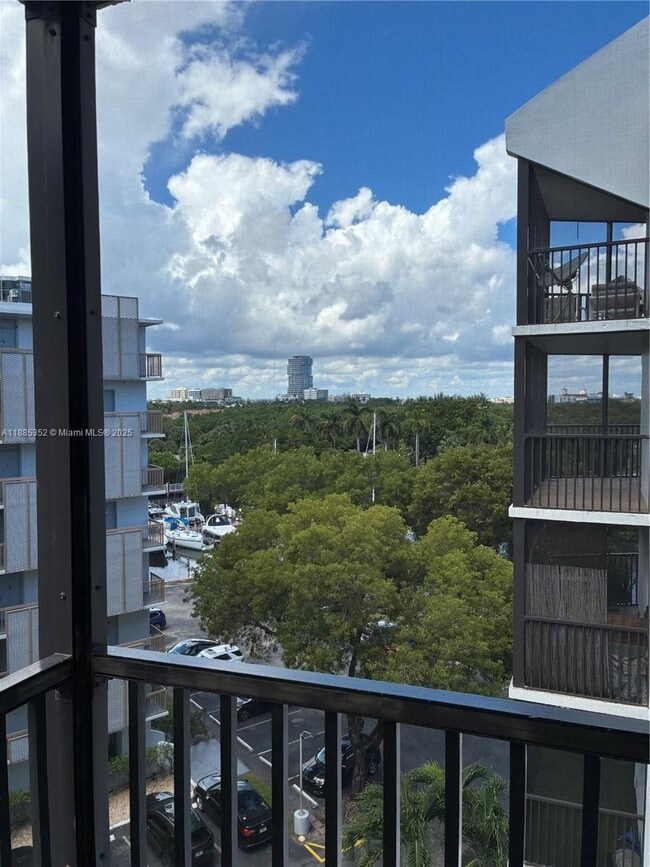 Building Photo - 3401 N Country Club Dr Unit 706