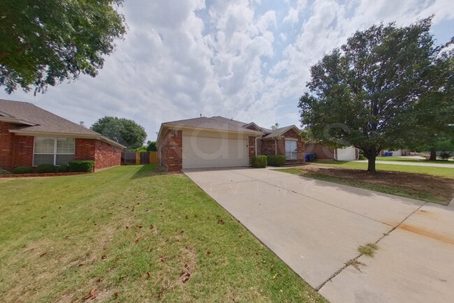 Photo - 113 Great Oaks Dr