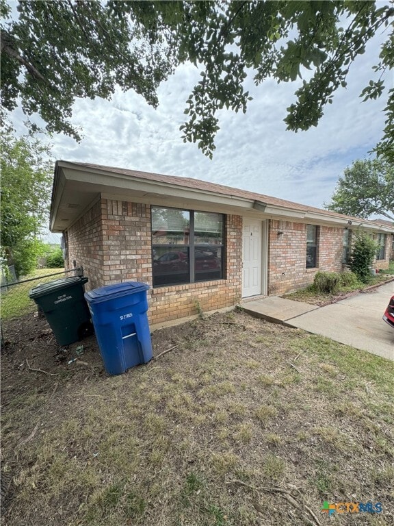 Building Photo - 306 Horseshoe Dr Rental