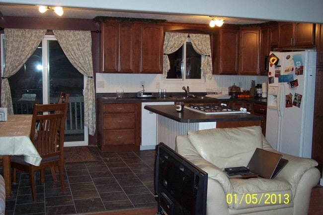 Building Photo - 1018 E 9400 S