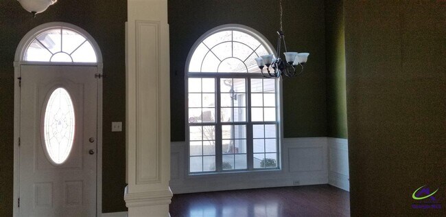 Photo - 209 Sedgebrooke Dr