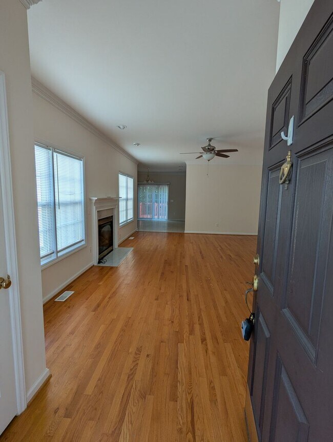 Photo - Spacious 4-Bedroom, 3-Bath Home in Parkside!