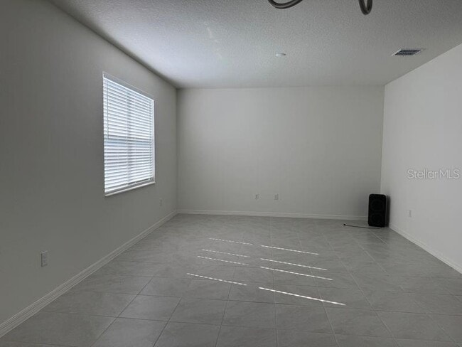 Photo - 317 Sunbrook Dr