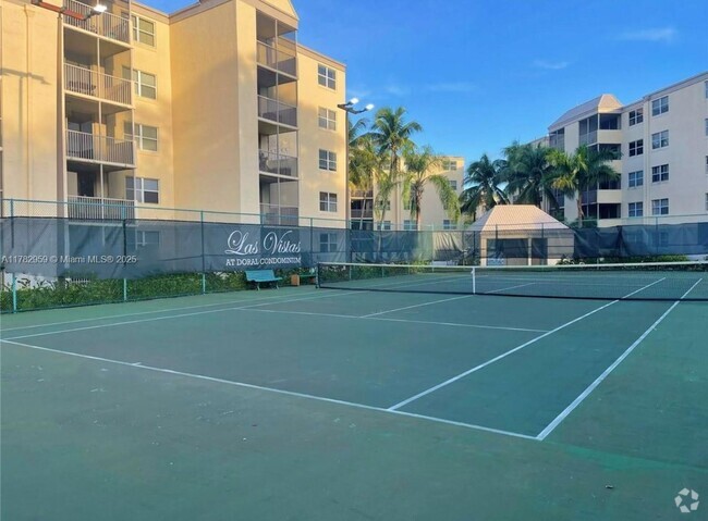 Building Photo - 8353 Lake Dr Unit 303 Rental