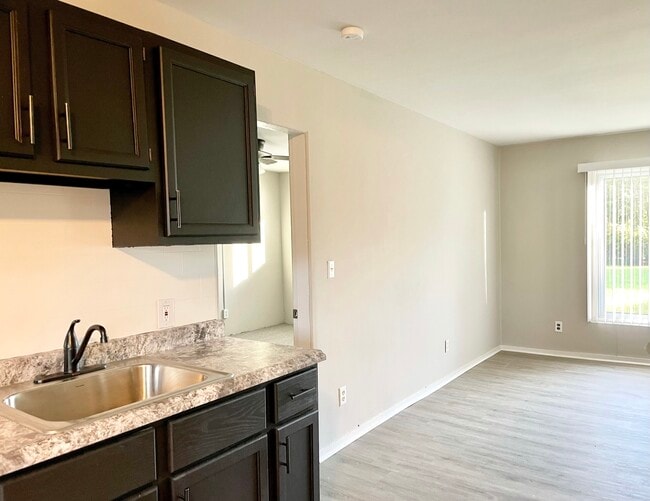 Photo - 36155 Theresa St Unit 36155