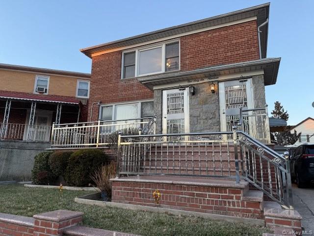 Building Photo - 166-19 25th Ave Unit 2nd fl