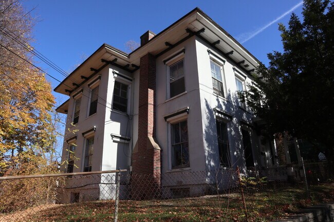 Photo - 105 Hudson St Unit 2