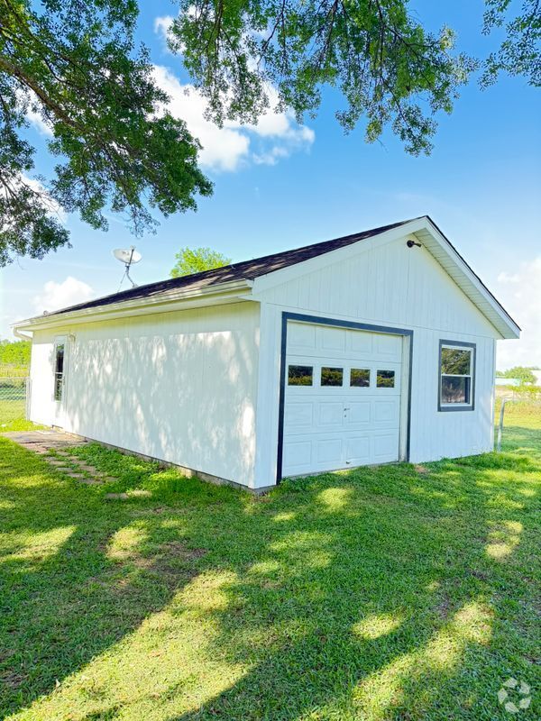 Building Photo - 11414 Sralla Rd Rental