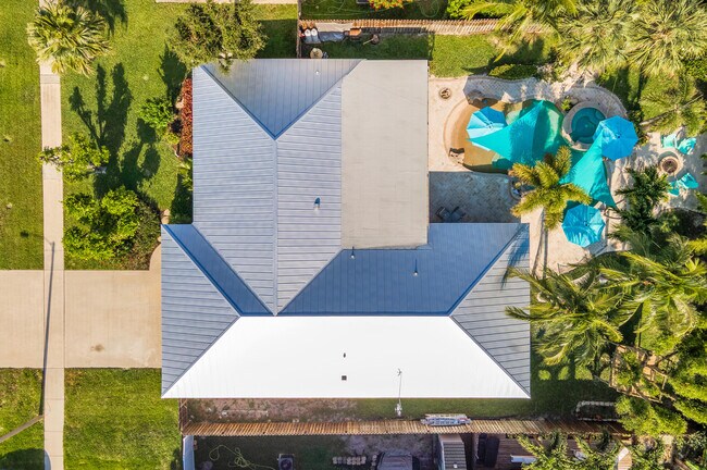 Photo - 1560 SW 16th St