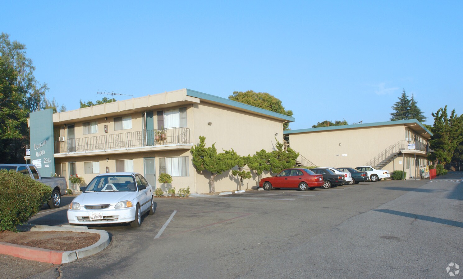 Bascom Arms Apartments - Bascom Arms Apartments