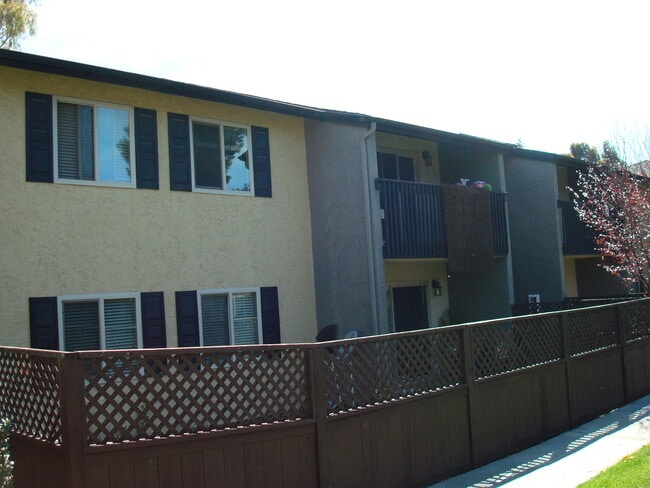 321 Rancho Dr Unit 14