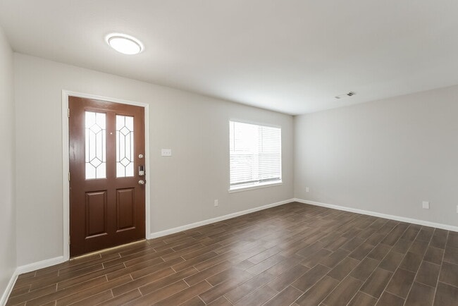 Photo - 16102 Dawn Marie Ln