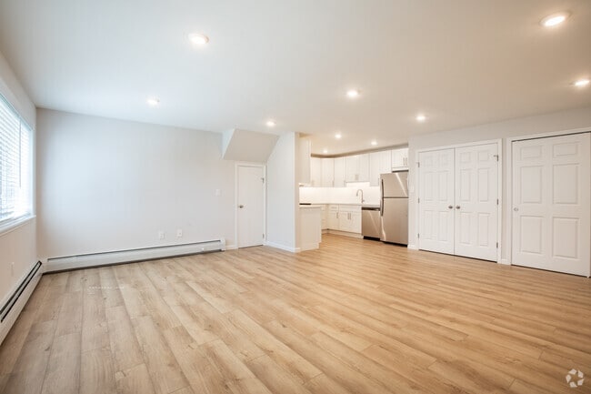 1 BR, 1 BA - 864 SQFT