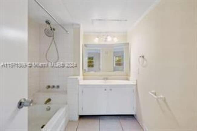 Photo - 124 NE 19th Ct Unit 114B