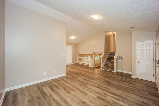 Photo - 233 Northbridge Dr