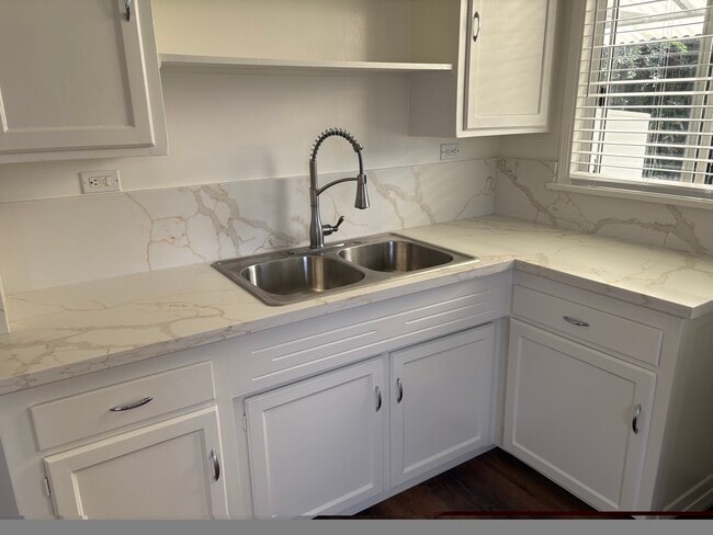 Photo - 1016A S Bruce Ln Unidad apt. A