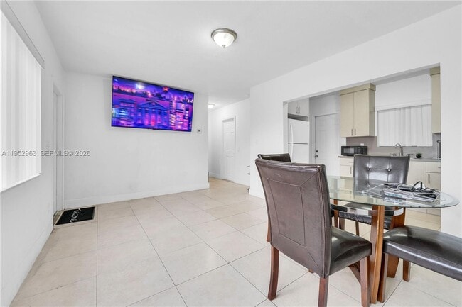 Photo - 9 W 16th St Unit 9