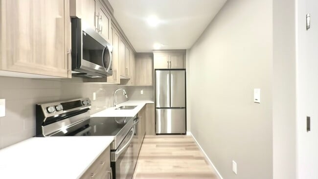 Building Photo - 482 Edgemont Dr NW Unit Basement