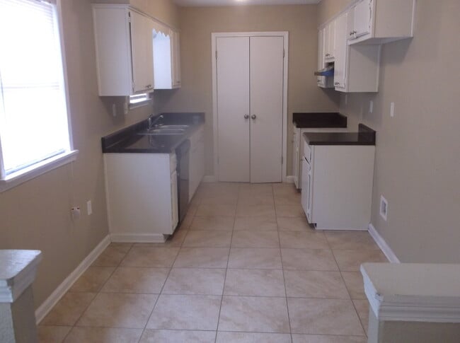 Photo - 5666 Maple Tree Dr