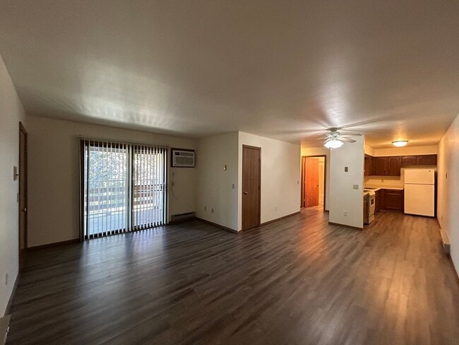 Photo - Prairie Village Apartments