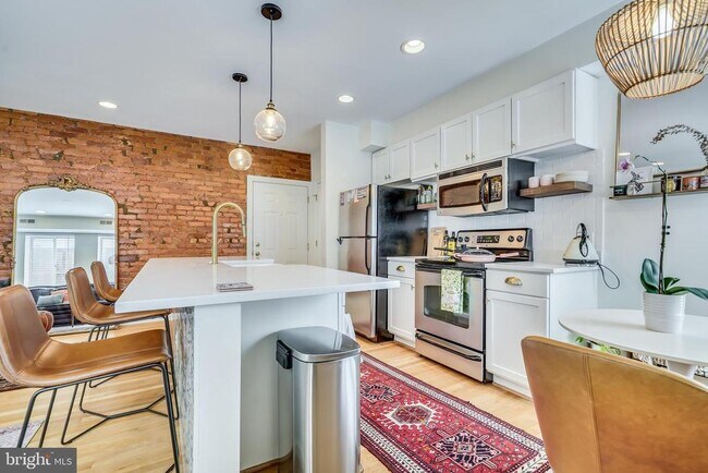 Photo - 5405 9th St NW Unit 106
