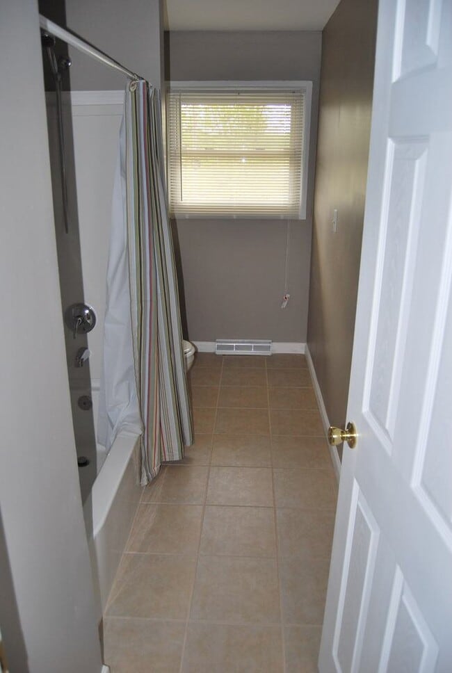 Photo - EDGEWOOD - SINGLE FAMILY RANCHER