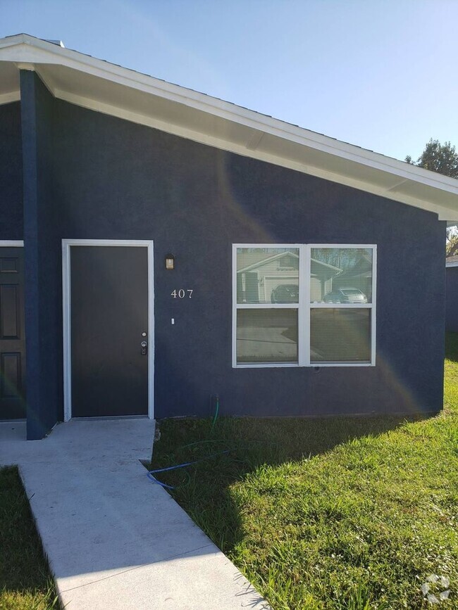 Building Photo - Great Efficiency Unit, Close to Tyndall AFB! Rental