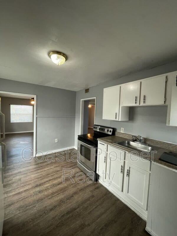 Photo - 1227 Fargo St S Unit #1