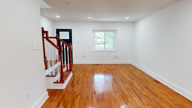 Photo - Recently Renovated Stunning Two Bedroom/Three & a Half Bathroom for Rent