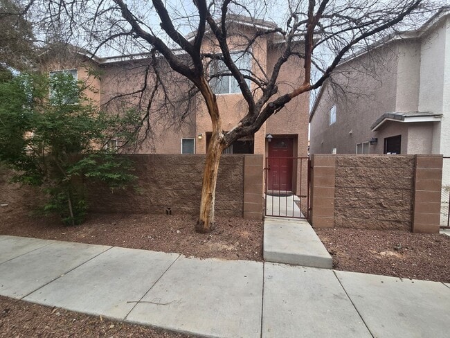 Photo - Lock in $1795 Off your third month rent - 3 Bedroom Home near North Las Vegas