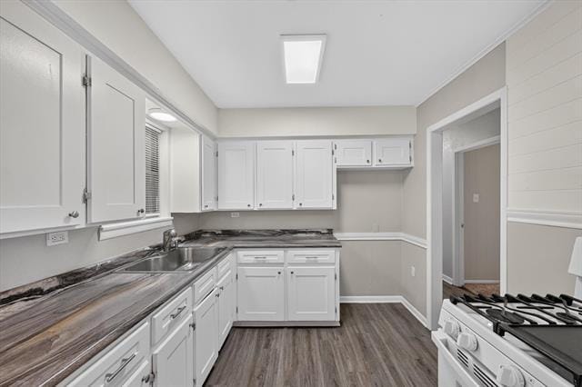 Photo - 208 D St