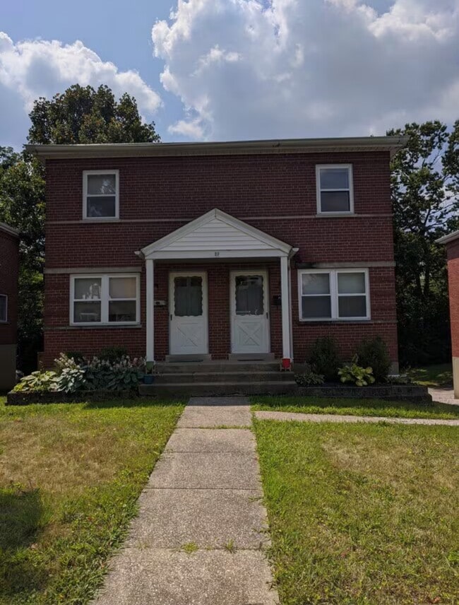 Building Photo - 29 Pleasant Ridge Ave Unit 2