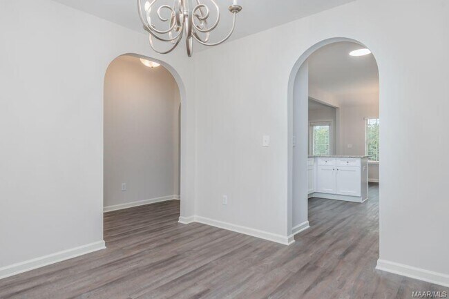 Photo - 6147 Ridgeside Boulevard