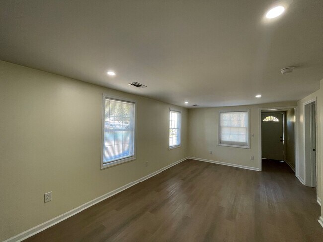 Photo - 203 17th St Unidad Upper