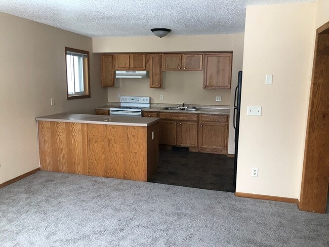 Photo - 1030 Knox Ave N Unidad 2