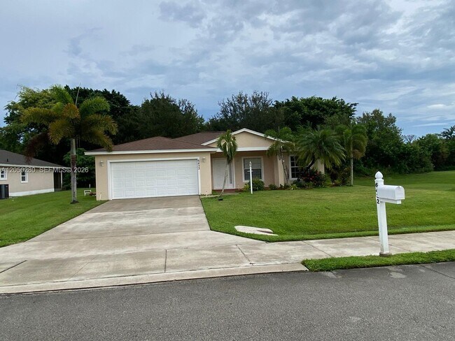 Building Photo - 6432 Las Palmas Way