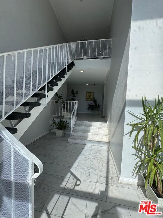 Photo - 12205 Gorham Ave Unidad 6