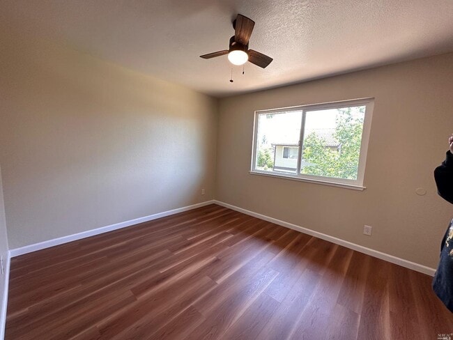 Photo - 447 Tabor Ave