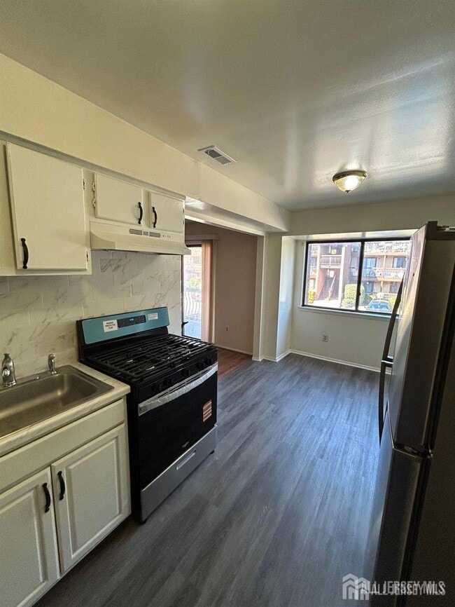 Photo - 517 Edison Glen Terrace