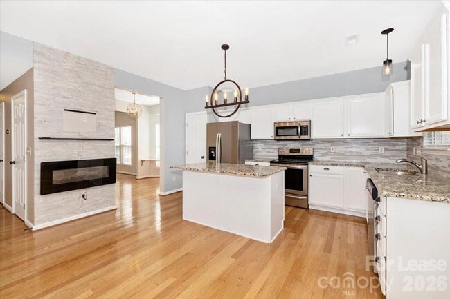 Photo - 4102 Christine Ln