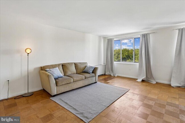 Photo - 10201 Grosvenor Pl Unit 1226