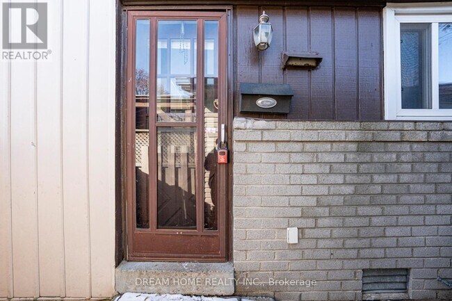 Photo - 22 Hazelglen Ct