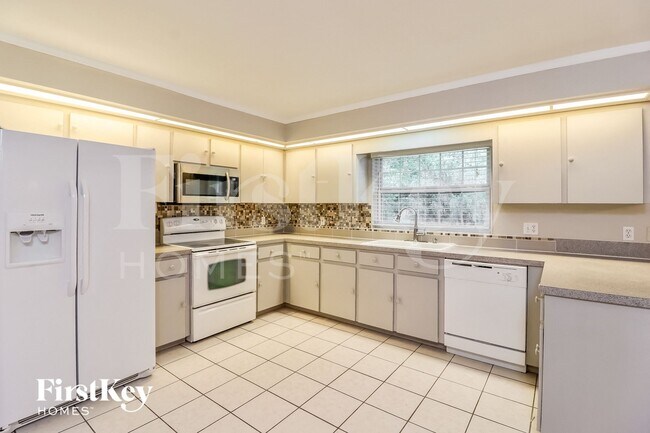 Photo - 2413 Timbercreek Loop E