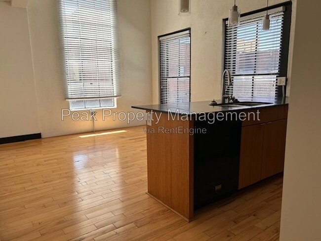 Photo - 205 E Broad St Unidad 202