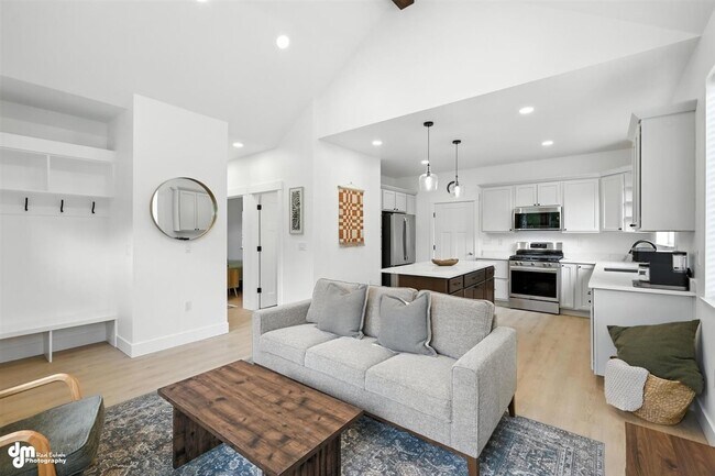 8085 E Gold Bullion Blvd