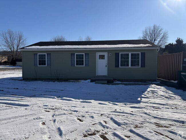 Building Photo - 206 Maple Ave Rental