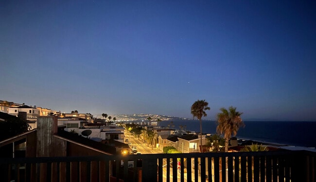 Photo - 3216 Manhattan Ave Unit 3