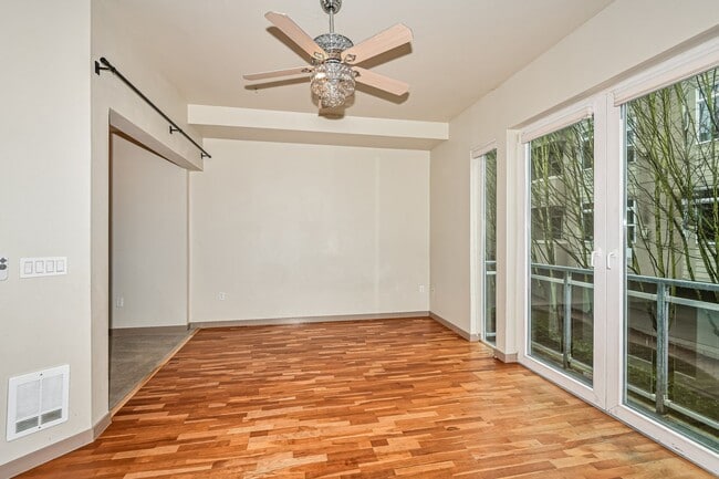 Photo - 375 Kirkland Ave