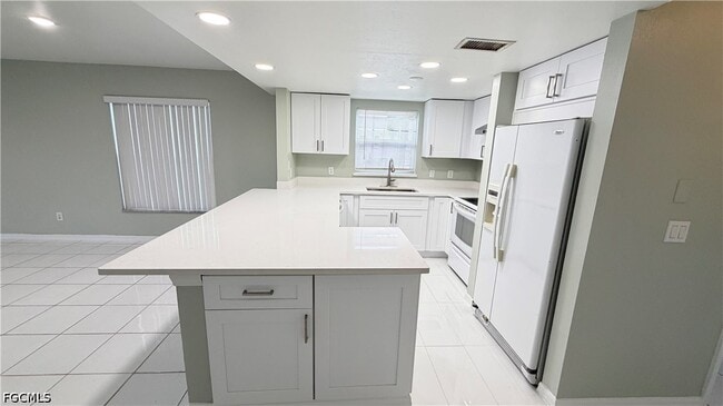Photo - 28 Cosmopolitan Dr Unit 13